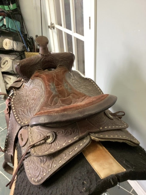 Brown with lacing Saddle, 15"