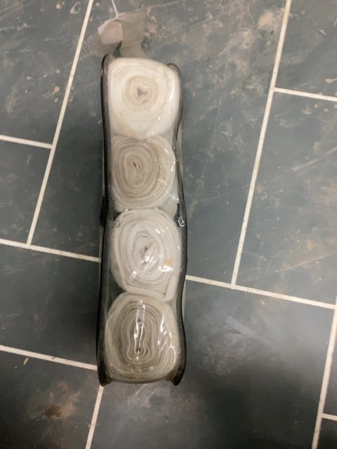 White Roma Polos, Horse