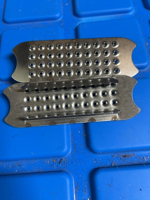 Cheese Grater Stirrup Pads, 4 1/2”