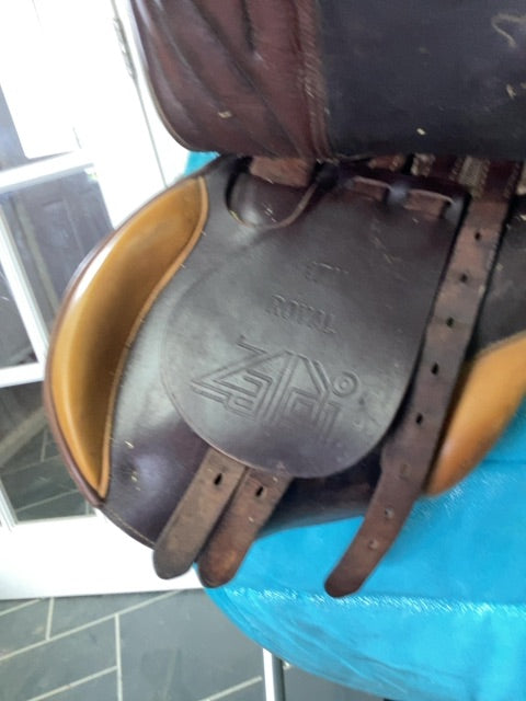 Brown Royal Saddle, 17"