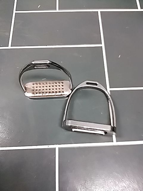 Silver Stirups