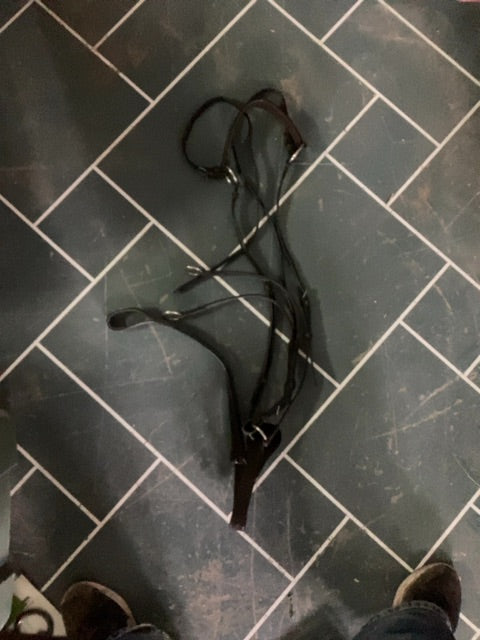 Brown Breastplate with Running Attachment, Full