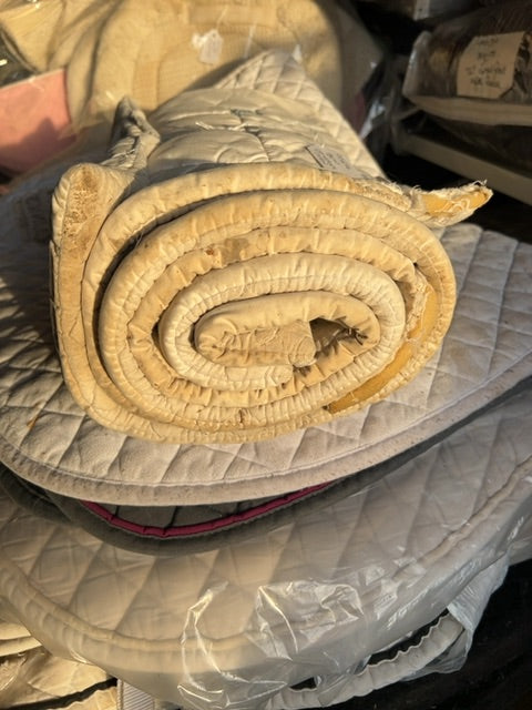 White Wilkers Pillow Quilts, 18"