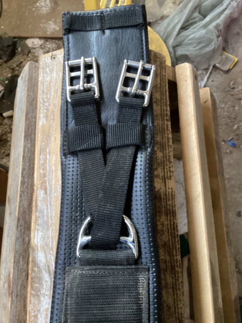 Black Equalizer Dressage Girth, 28”