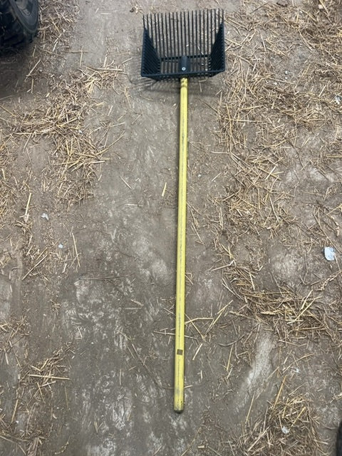 Black Fine Tine Manure Fork
