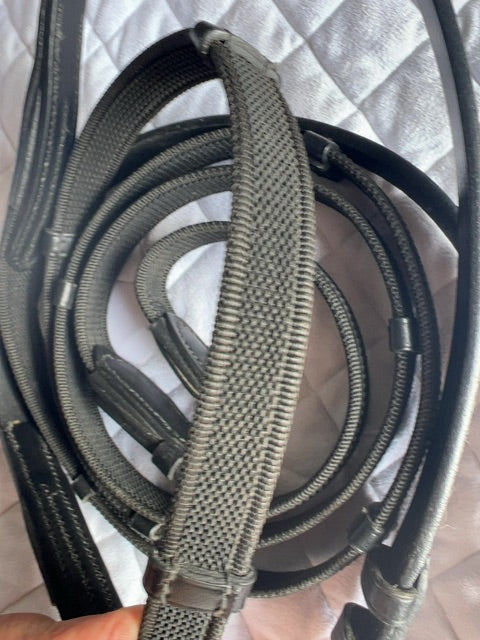 Black Rubber Reins with Buckle Ends