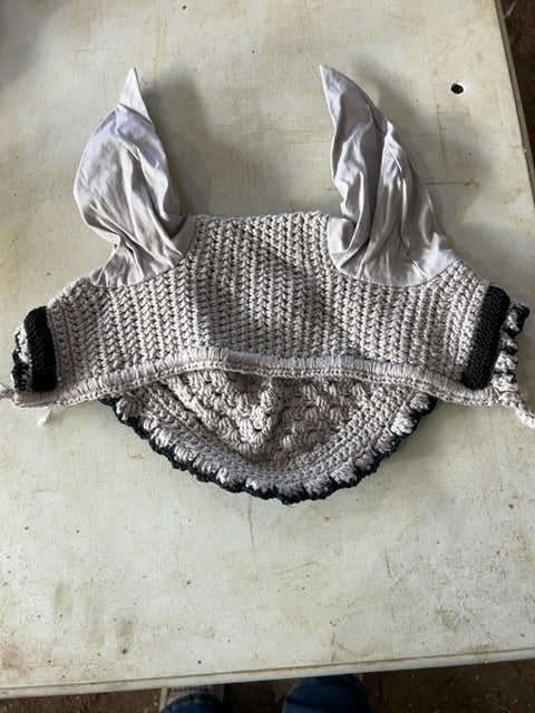 Grey Horse Bonnets