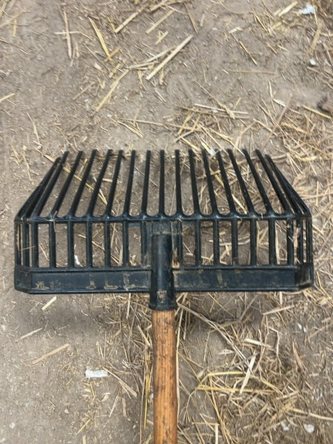 Black Manure Fork