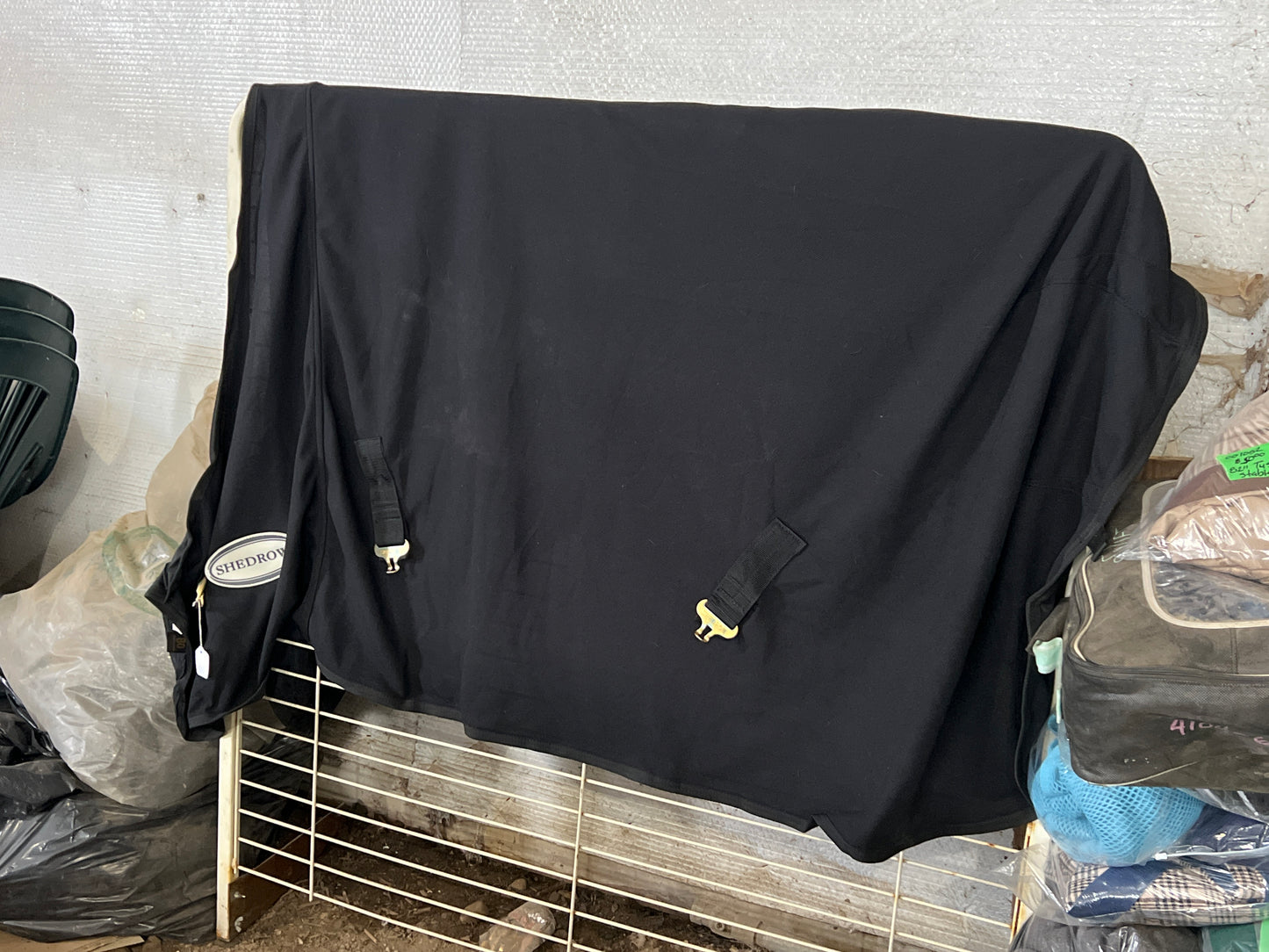 Black Shedrow Cooler, 80"
