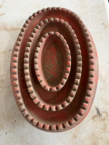 Red  Rubber Curry