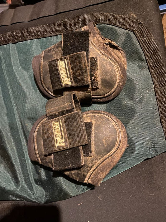 Black Roma Ankle Boots, Horse