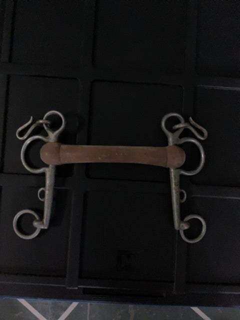 Kangaroo Mullen Mouth Rubber Pelham, 5”