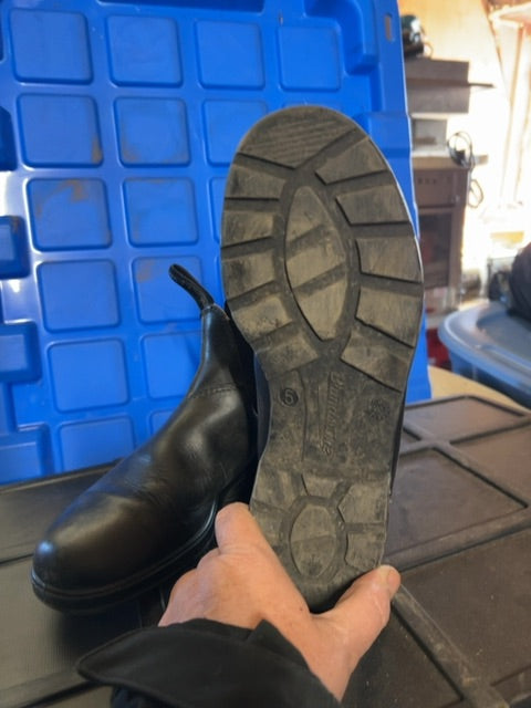 Black Blundstone Paddock Boots, UK 5 (CDN 8)