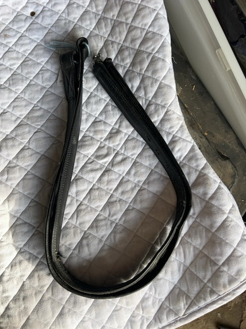 Black Leather Webbers, 35"