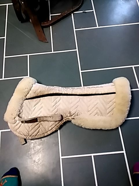 White Fleeceworks Half Pad