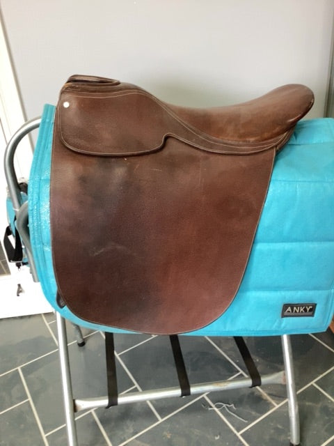 Brown Lane Fox Cut out saddle, 20"