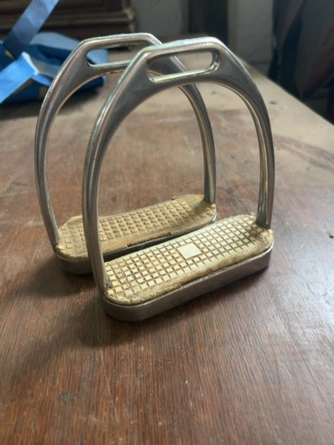 Stirups, 4 3/4”