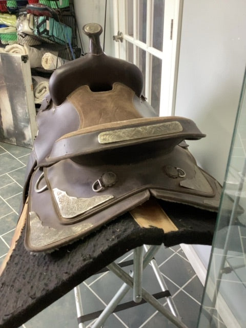 Brown Synthetic Saddle, 15"