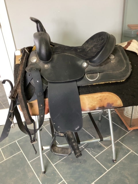 Black Wintec, weaver and Shedrow Western Saddle, cinch and breast collar, 15"