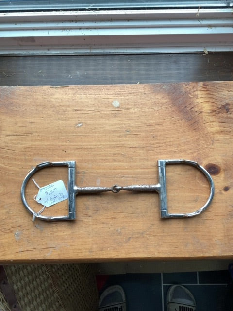 Hunter D with Hooks, 5"