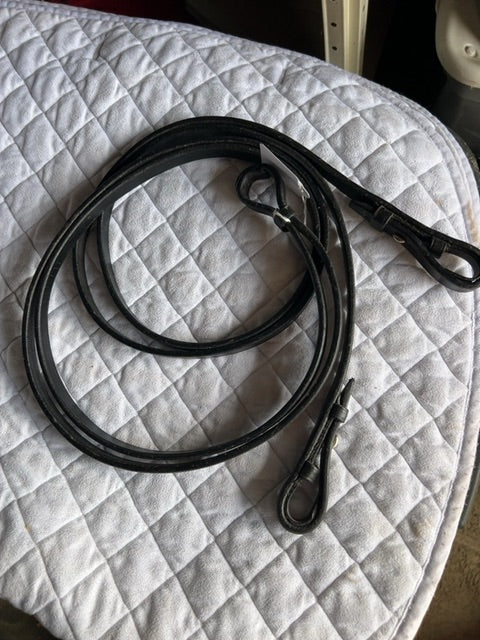 Black  Curb Reins