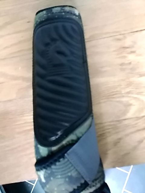 Camo Classic Equine Boots, Medium Hinds