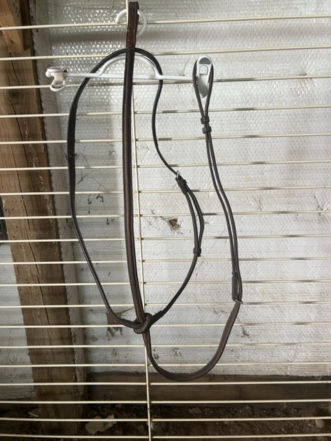 Brown  Standing Martingale, Full