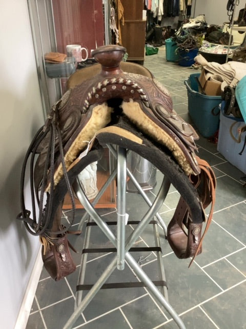 Brown Victor's Custom Tack Western Show Saddle, 15"