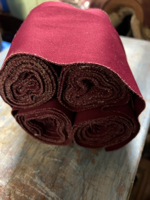 Burgundy  Standing bandages