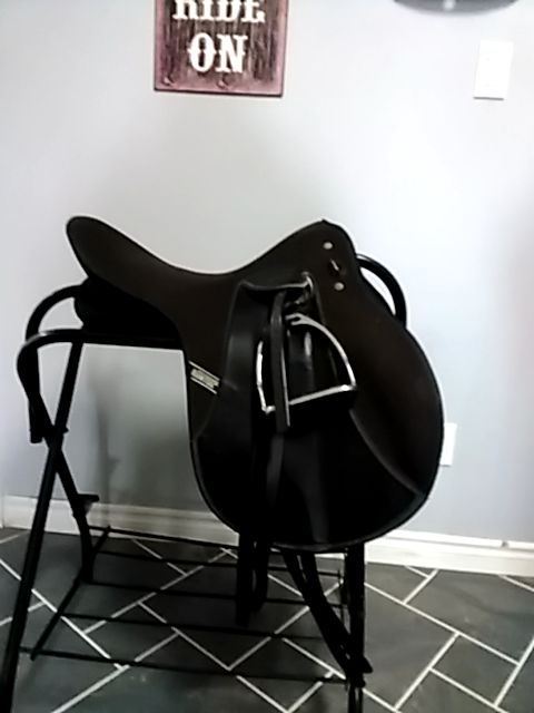 Black Wintec sport All Purpose Saddle