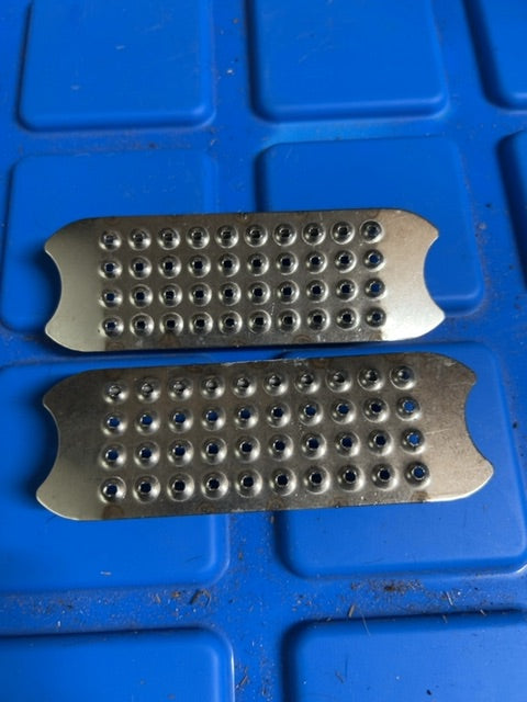 Cheese Grater Stirrup Pads, 4 1/2”