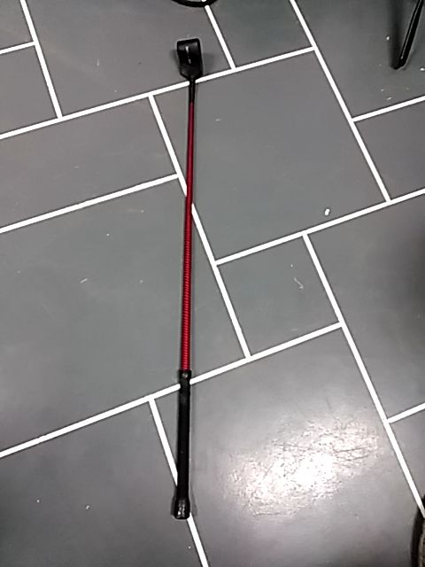 Red/black  Crop, 28"