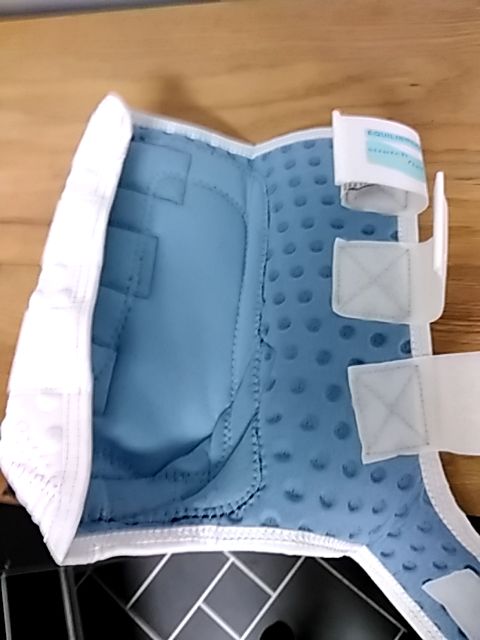 White Equilibrium Stretch and Flex Boots, Large