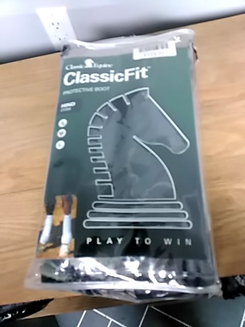 Camo Classic Equine Boots, Medium Hinds