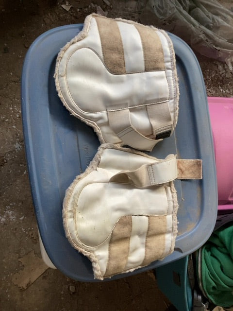 White Shedrow Closed front boot, Full