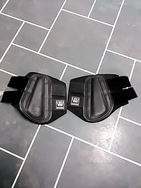 Black Woof Wear Brushing boots, Full