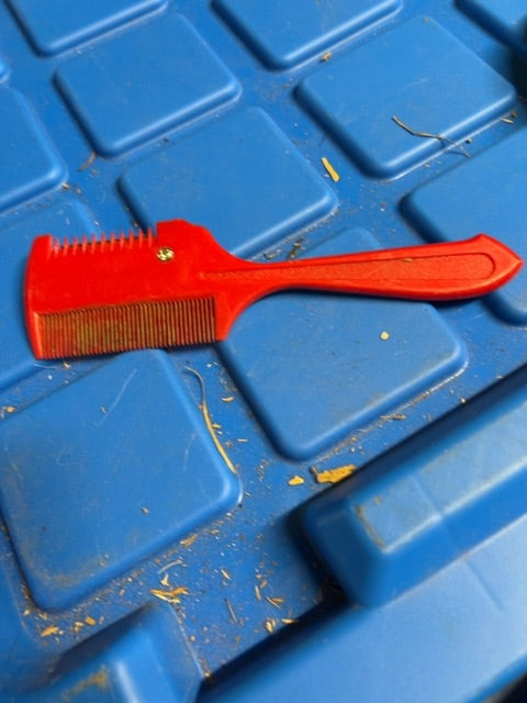 Red  Thinning Comb