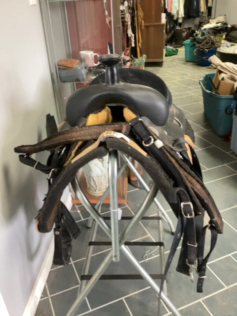 Black Wintec, weaver and Shedrow Western Saddle, cinch and breast collar, 15"