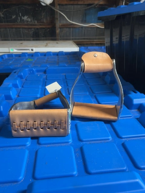 Turquoise Western Offset Aluminum Stirrup