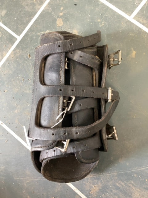 Leather  Closed front boot, Lg