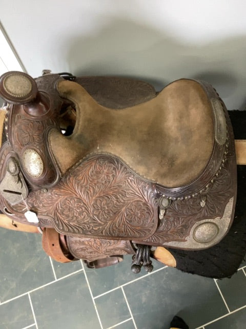 Brown Victor's Custom Tack Western Show Saddle, 15"