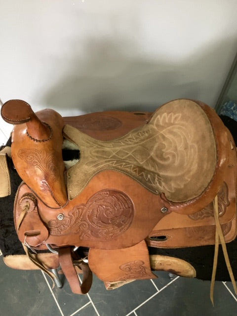Tan Leather Saddle, 15"