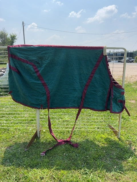 Green Weatherbeeta Stable, 84”