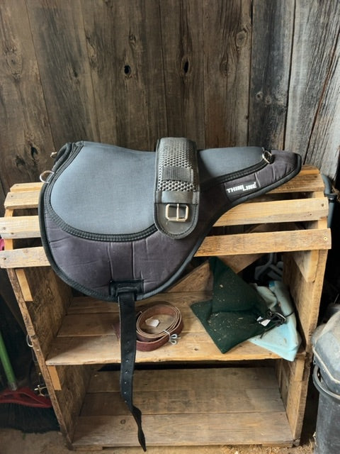 Black ThinLine Bareback pad with Girth