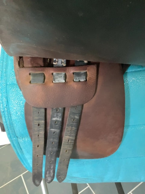 Brown Lane Fox Cut out saddle, 20"