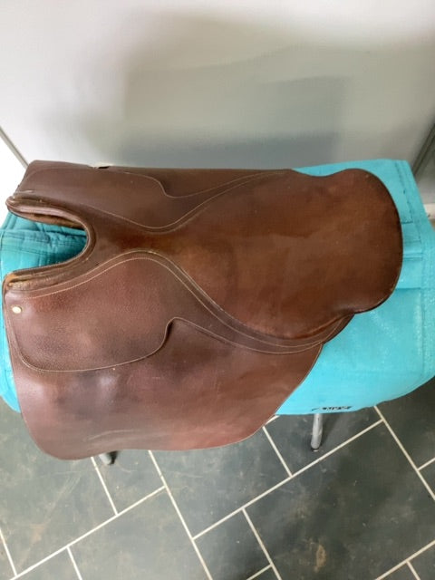 Brown Lane Fox Cut out saddle, 20"