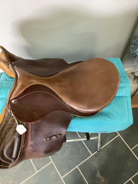 Brown Royal Saddle, 17"